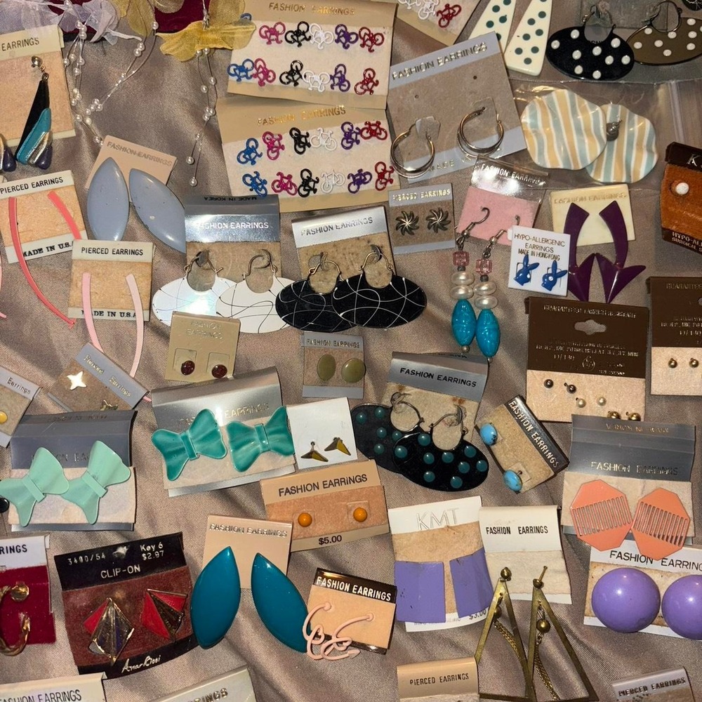 Vintage earrings bundle